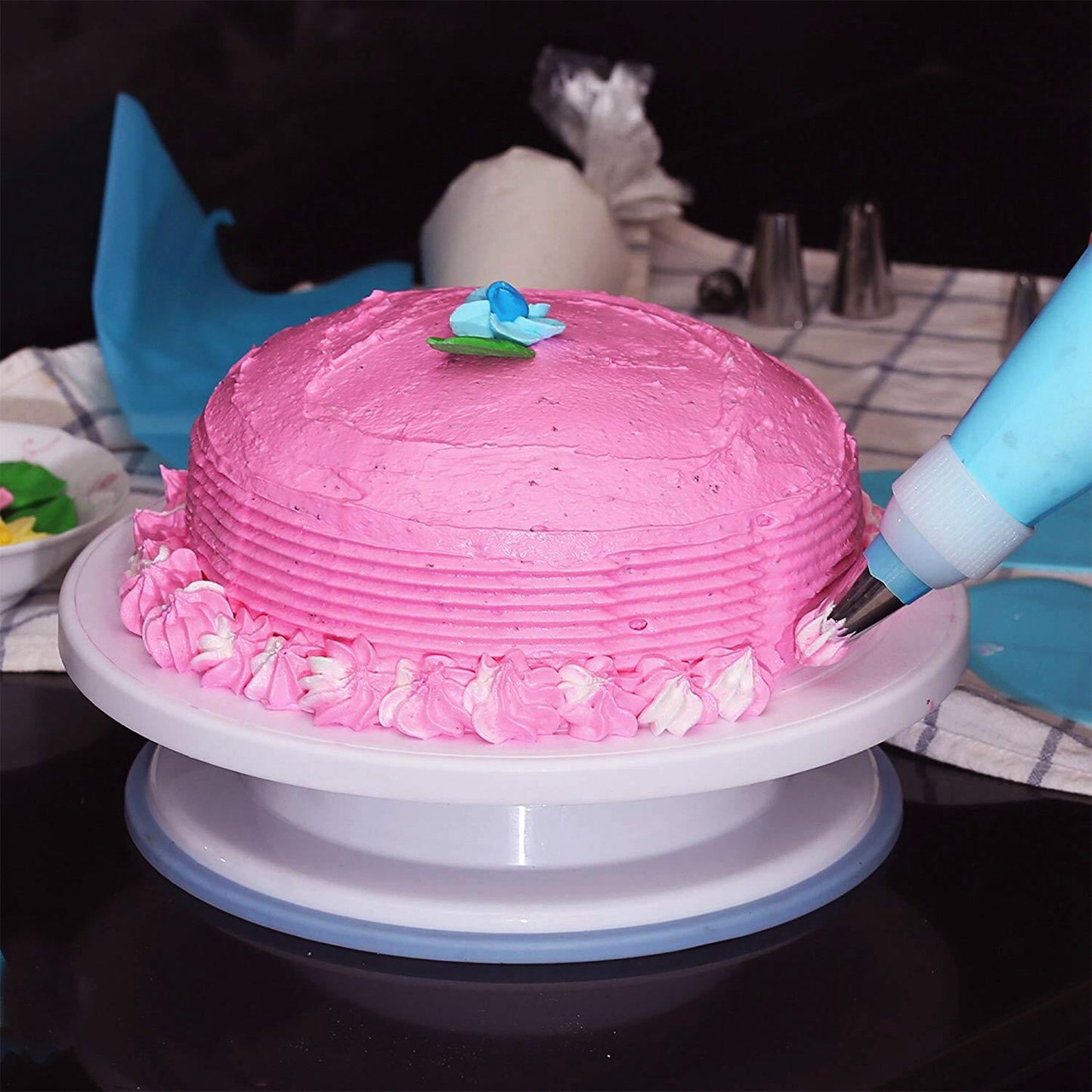 Start Decorating Cakes Like a Pro at Home (Even If You’re a Beginner)